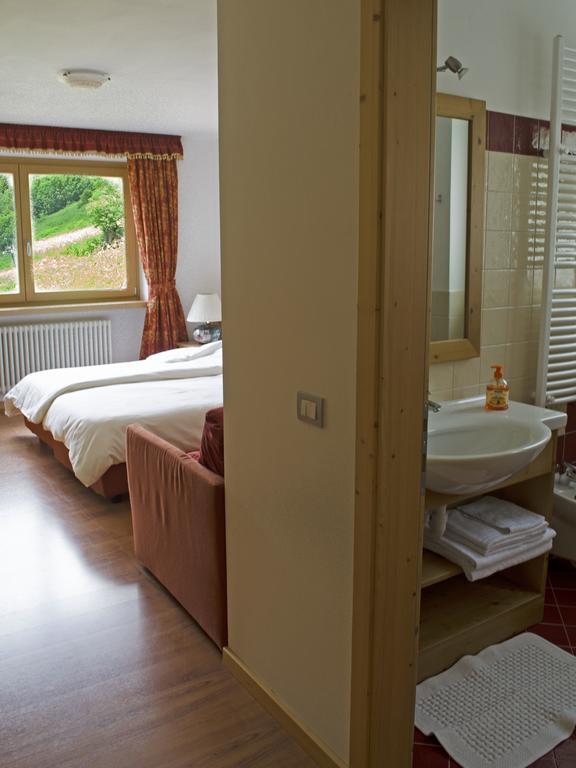Bed and Breakfast Baita Scaia Коголо Номер фото