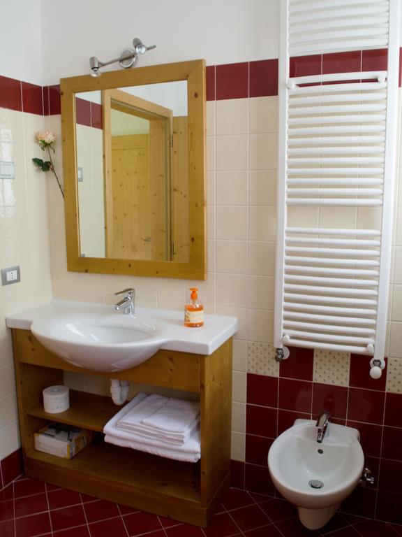 Bed and Breakfast Baita Scaia Коголо Номер фото